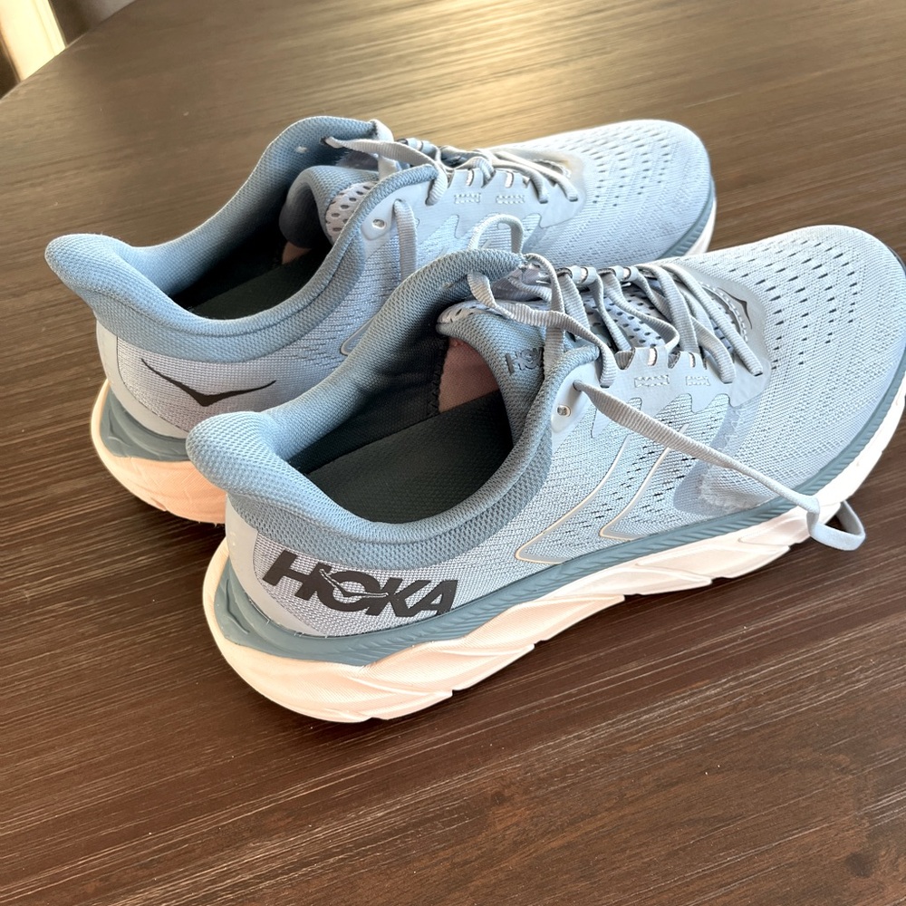 Hoka Women’s Arahi 5